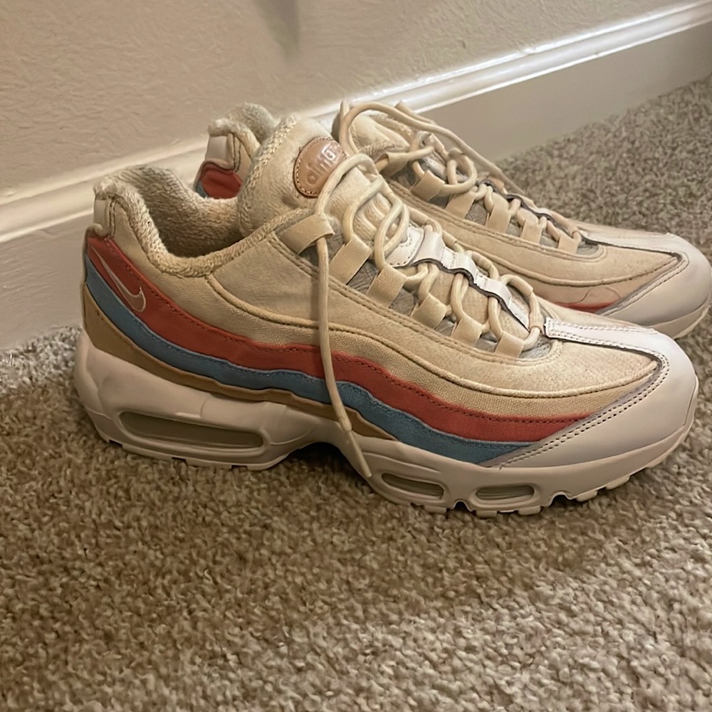 Nike Women’s Air Max ‘95 Plant color collection!